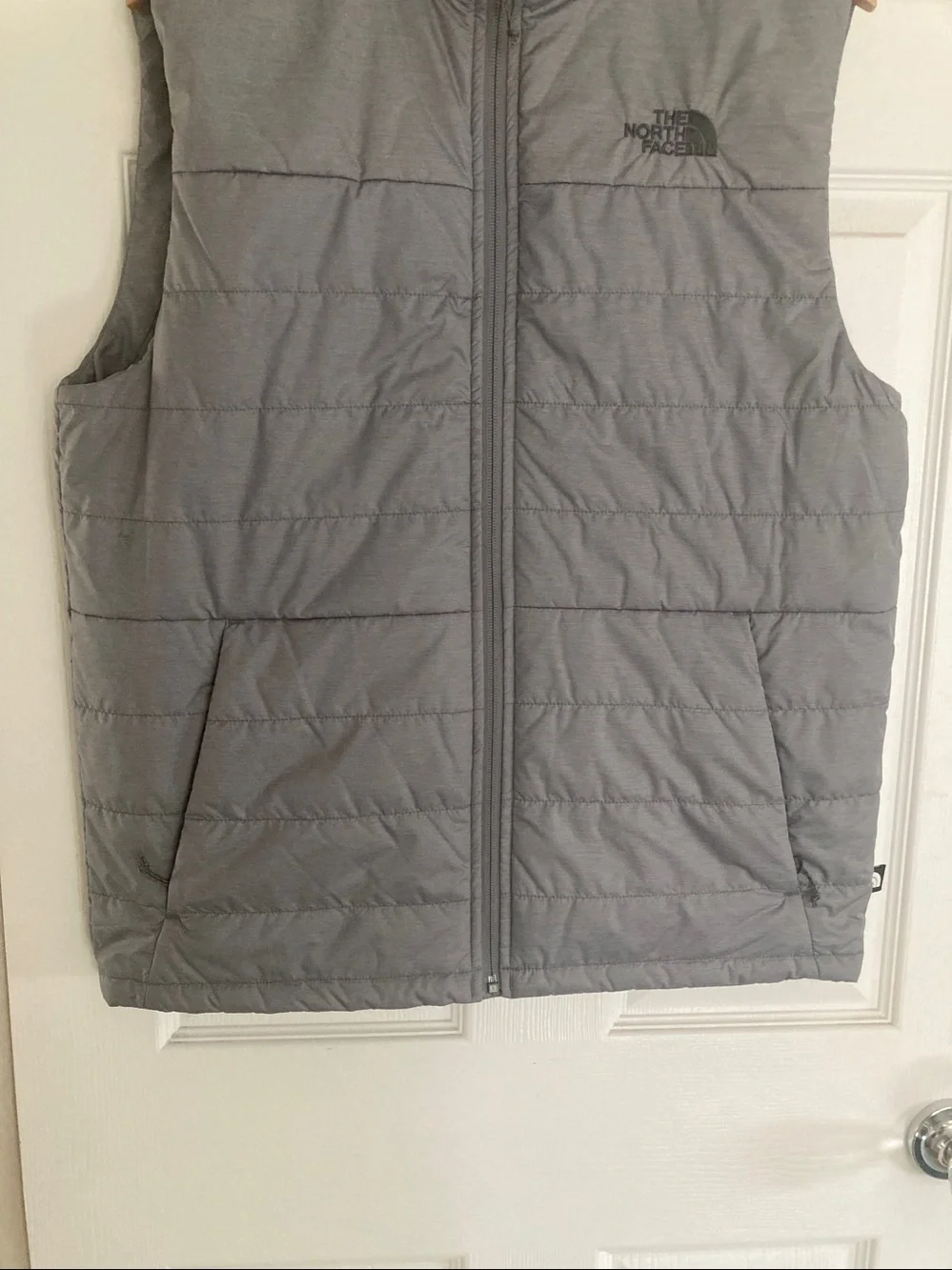 LIKE NEW!  The North Face Bombay Vest - Men's in grey (M)